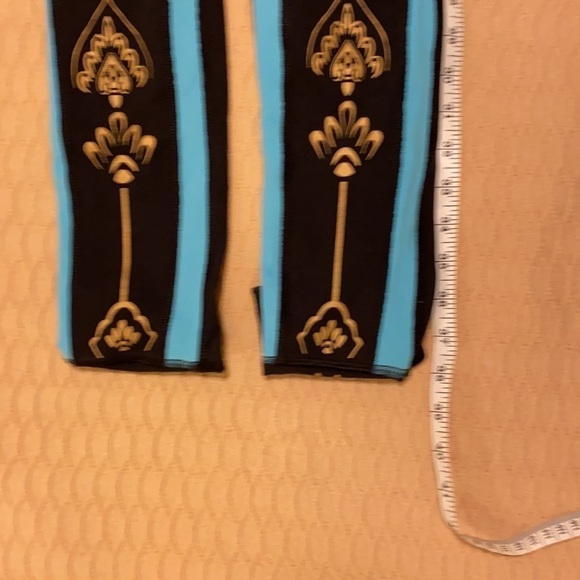 Gaiam Yoga Leggings/pants W’s Small with heel cut outs - Picture 7 of 11